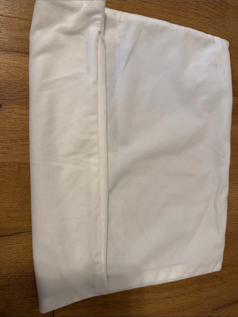 SHEIN White Pillow Cover with Black Eyelash Print